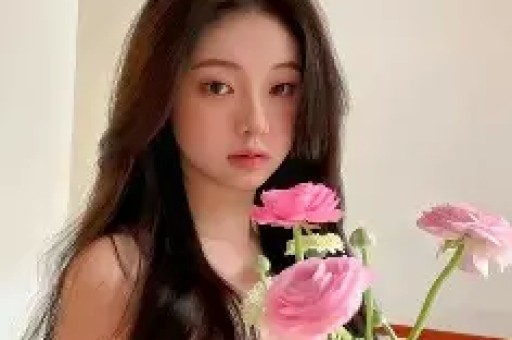 热搜第一！黄景瑜王玉雯被曝恋情双方火速回应：假的别瞎猜